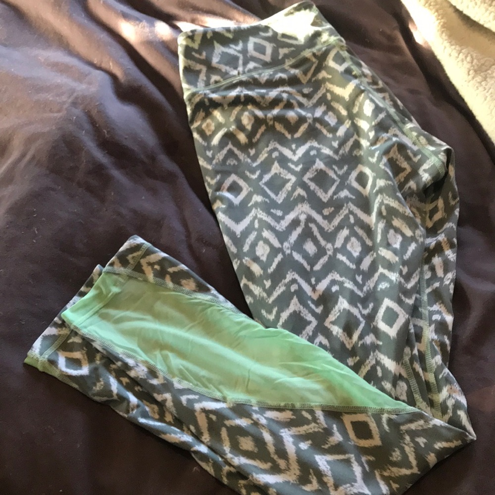 PacSun Athletic Leggings with Mesh Panel